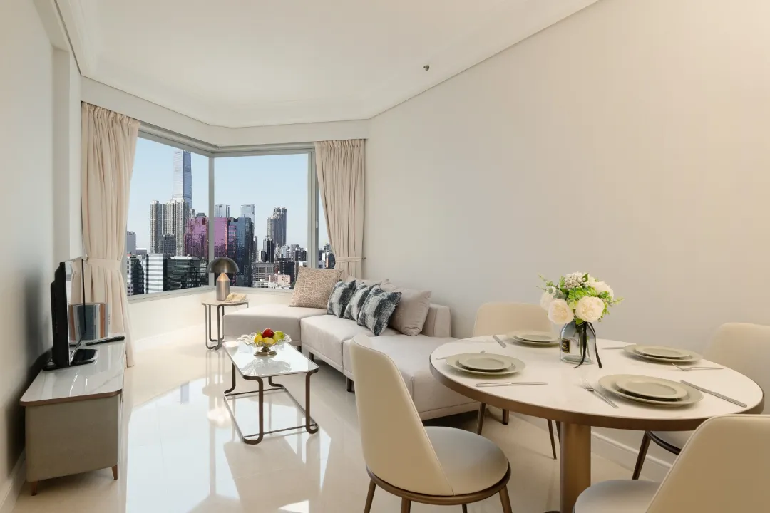 Harbour-Plaza-Metropolis-Superior-One-Bedroom-Suite