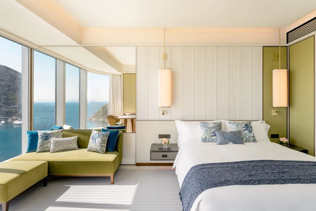Fullerton-Ocean-Park-Hotel-Hong-Kong-Premier-Oceanfront-Room-Sofa-Bed