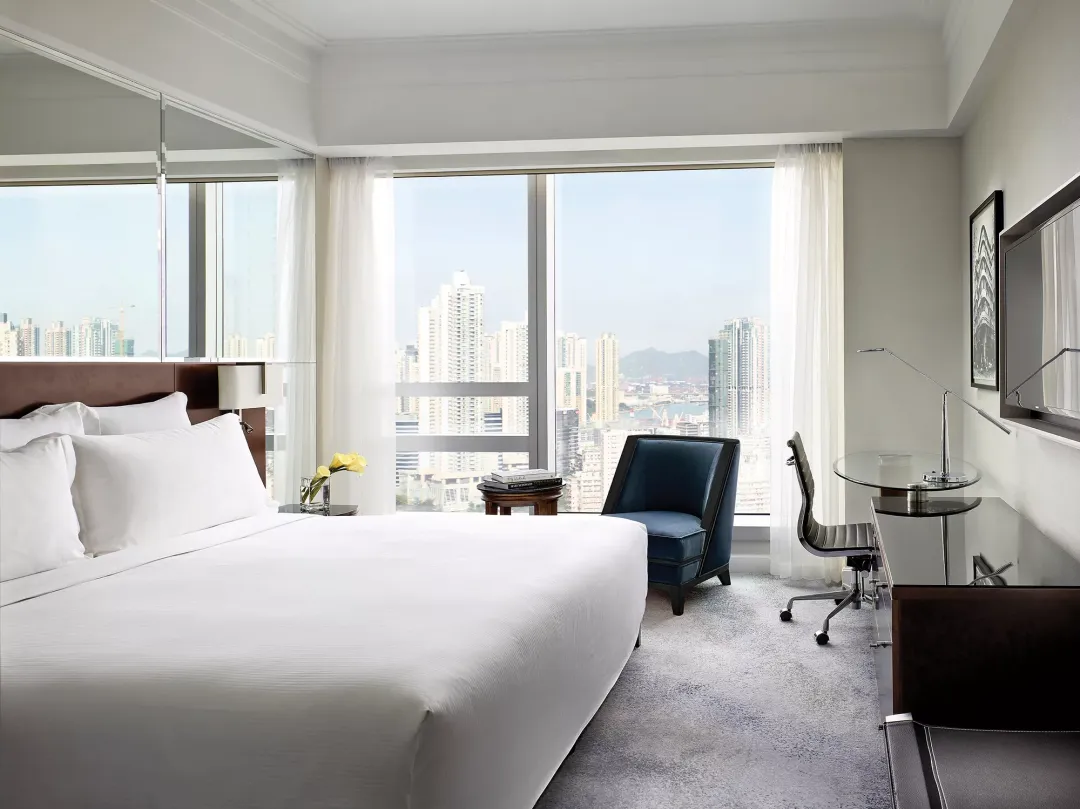Cordis-Hong-Kong-Deluxe-Room-King-Bed