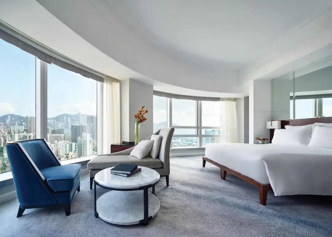 Cordis-Hong-Kong-Club-Executive-Studio-King-Bed