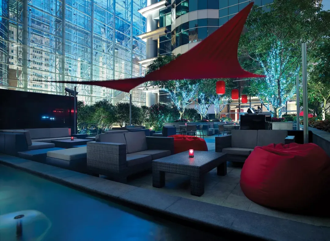 Cordis-Hong-Kong-Garage-Bar