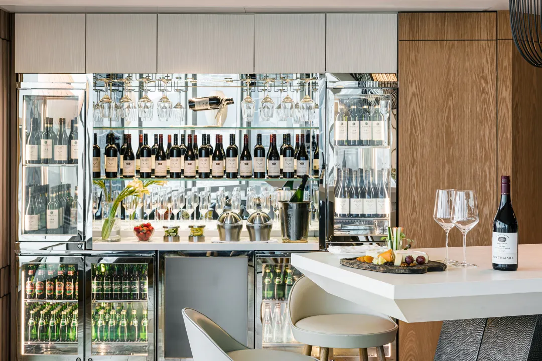 Cordis-Hong-Kong-Bar
