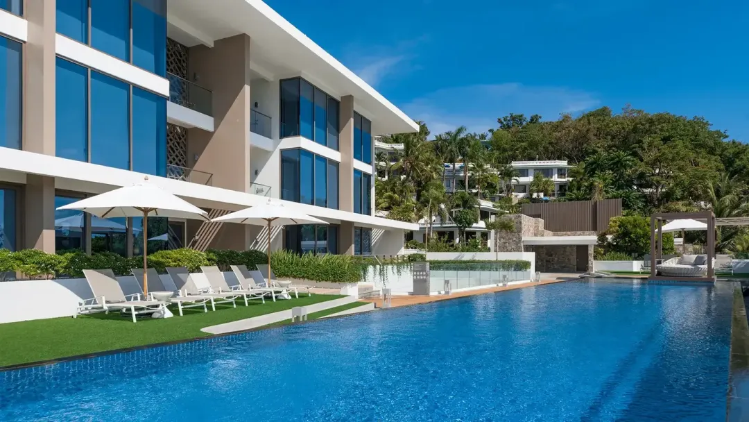 Crimson Resort and Spa Boracay - Pool