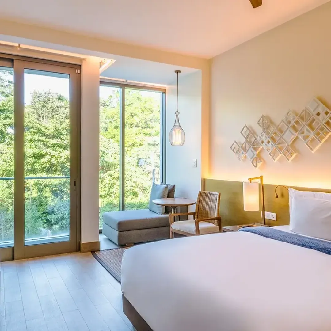 Deluxe Hill View - King Bed