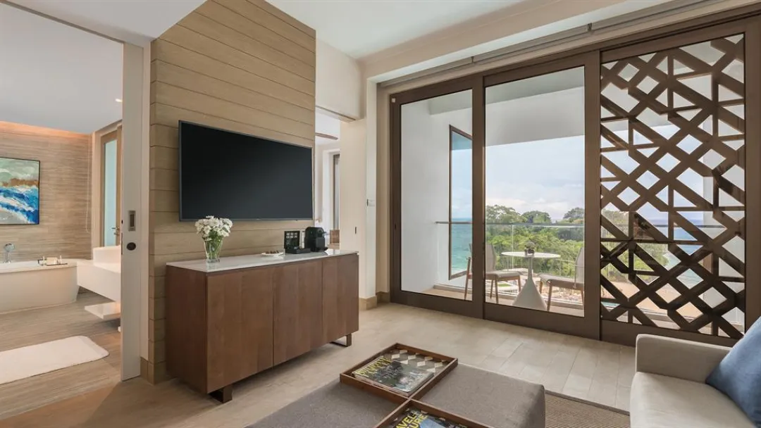 Sea View Suite - Seating Aeria