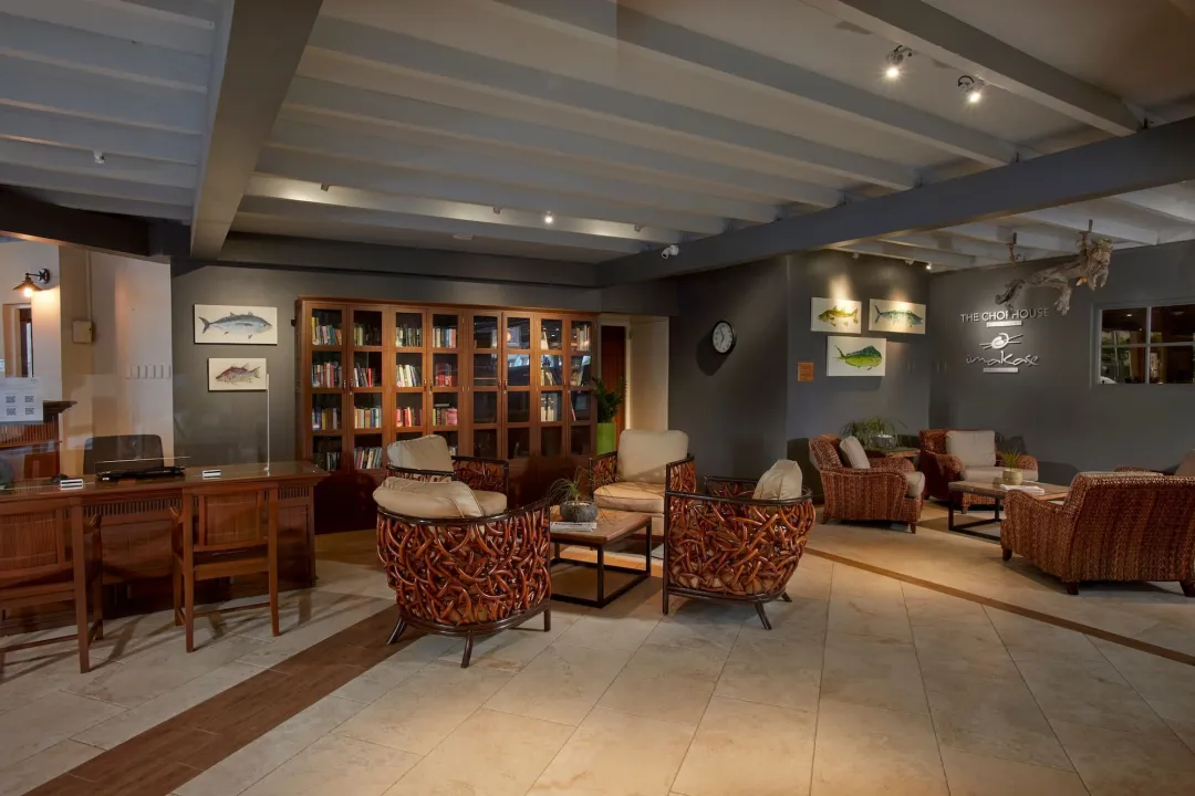 Odysseys-Travel-Manchebo-Beach-Resort-and-Spa-Library