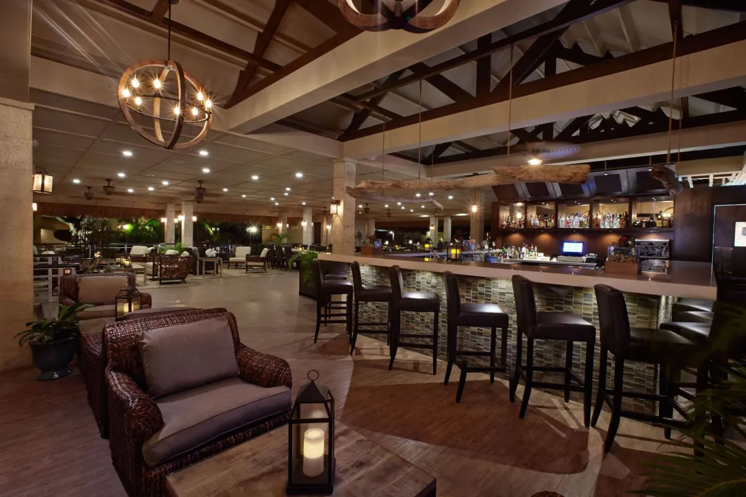 Odysseys-Travel-Manchebo-Beach-Resort-and-Spa-Ike_s-Bistro