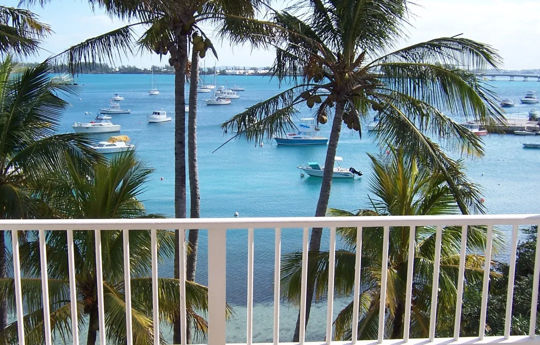 Water View Room - Balcony Lounge