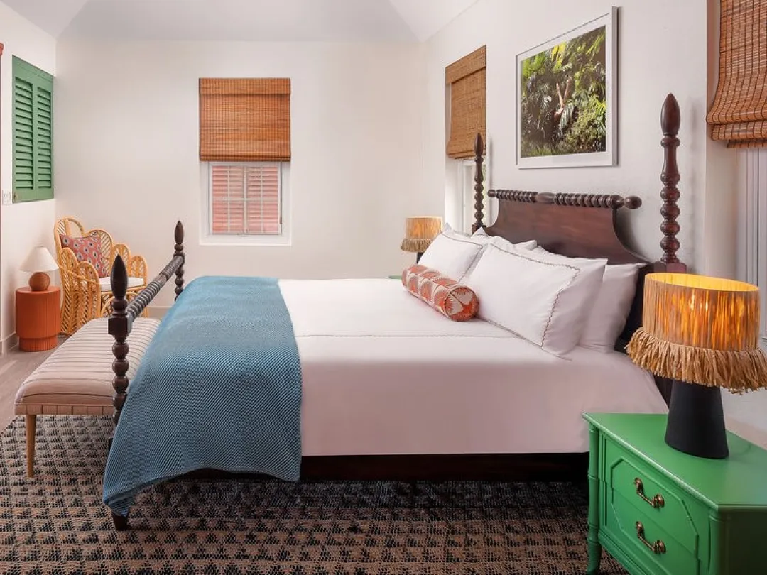 Water View Room - Bedroom