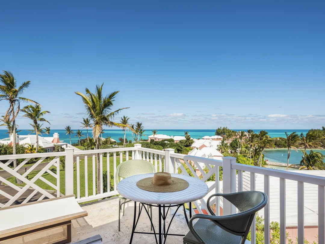 Deluxe Water View Room - Balcony Lounge