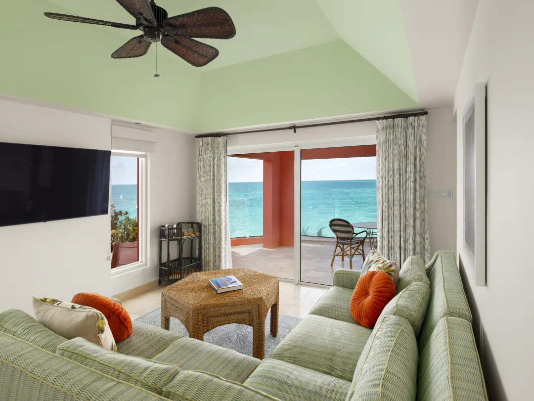 Private Pool Water View Cottage - Seating Aeria