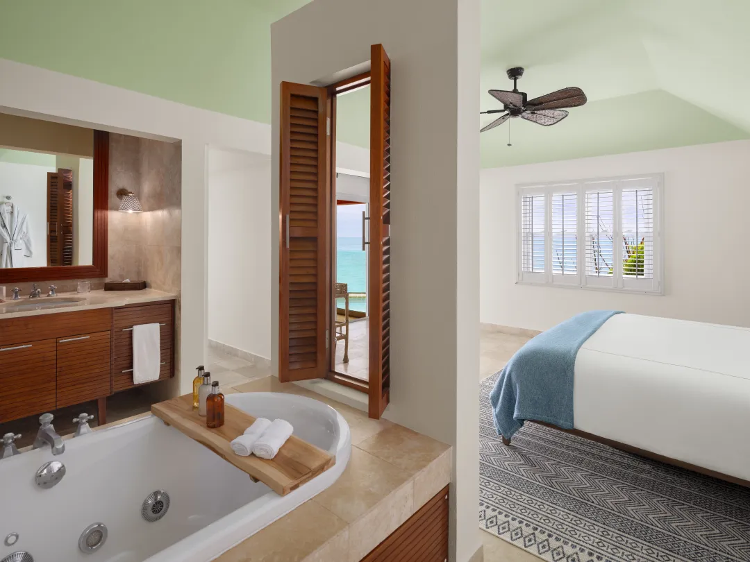 Private Pool Water View Cottage - Bathroom