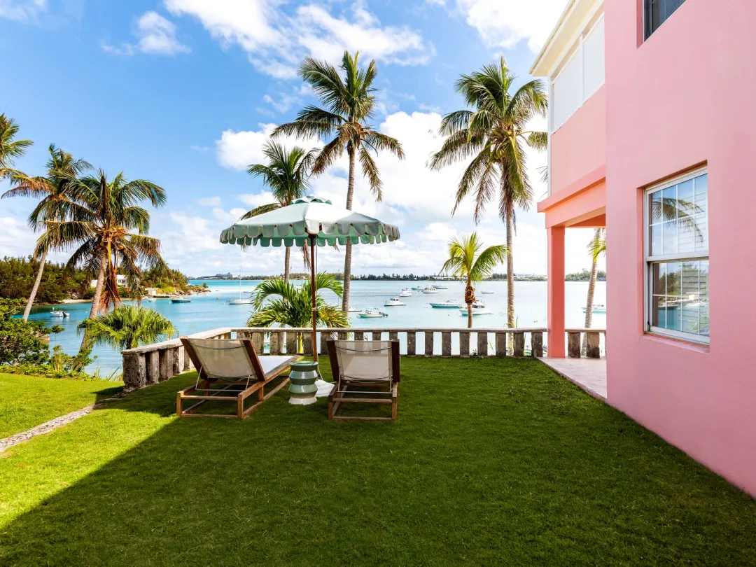 Two Bedroom Water View Cottage -Terrace Lounge With Sea View