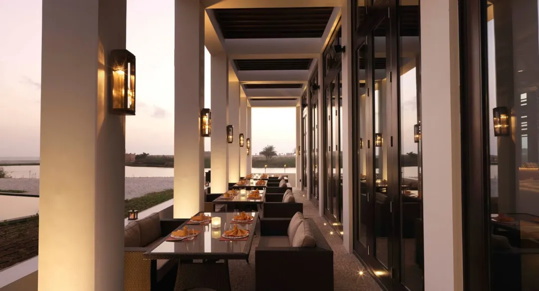 Odysseys-Travel-Anantara-Al-Baleed-Mekong-Terrace