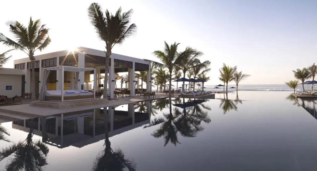 Odysseys-Travel-Anantara-Al-Baleed-Main-Pool
