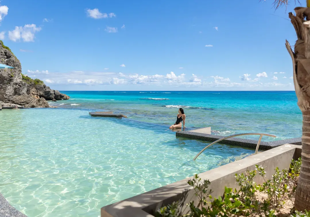 Azura Bermuda - Pool