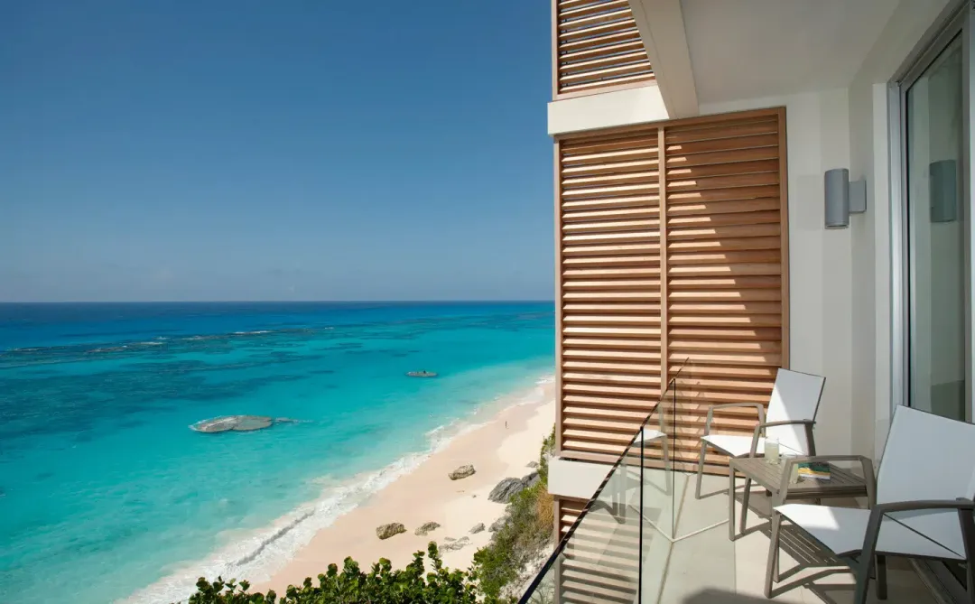 Oceanfront Room - Balcony Lounge With Sea View