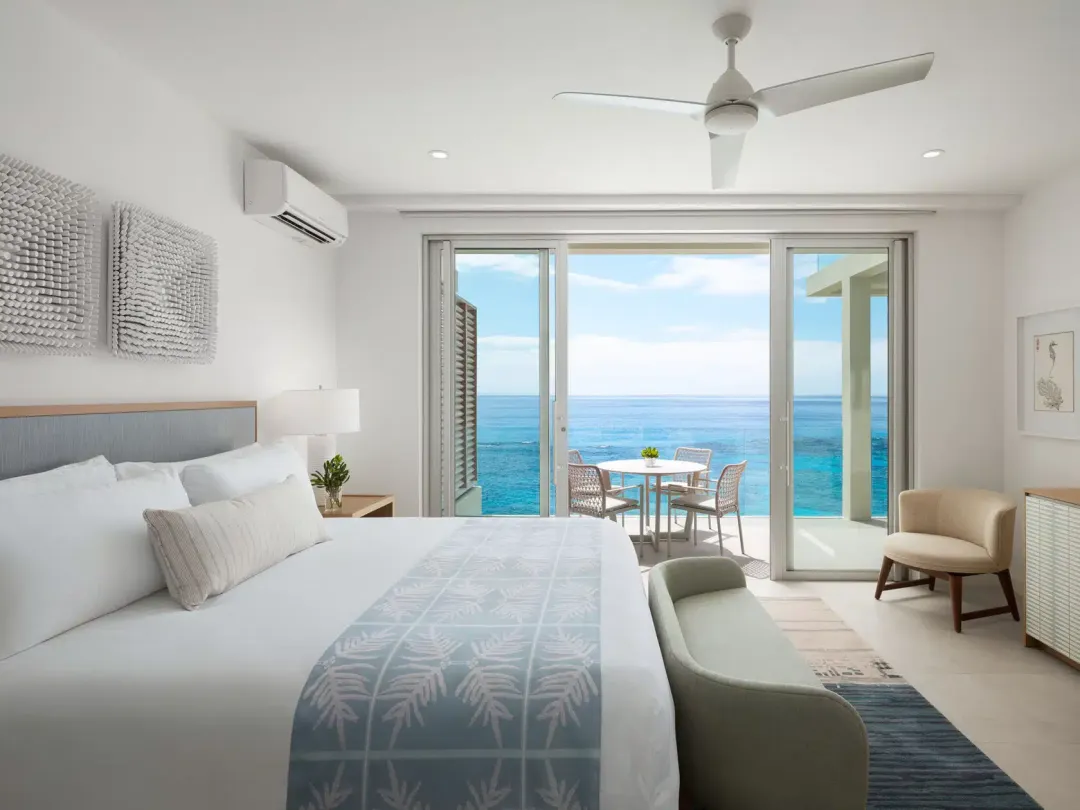 One Bedroom Oceanfront Suite - King Bed