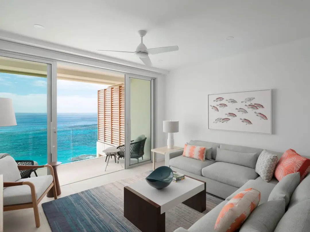 One Bedroom Oceanfront Suite - Seating Aeria