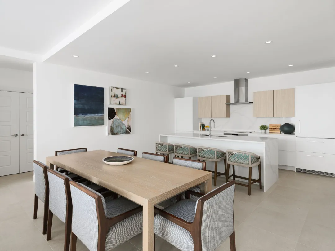 Two Bedroom Oceanfront Suite - Indoor Dining