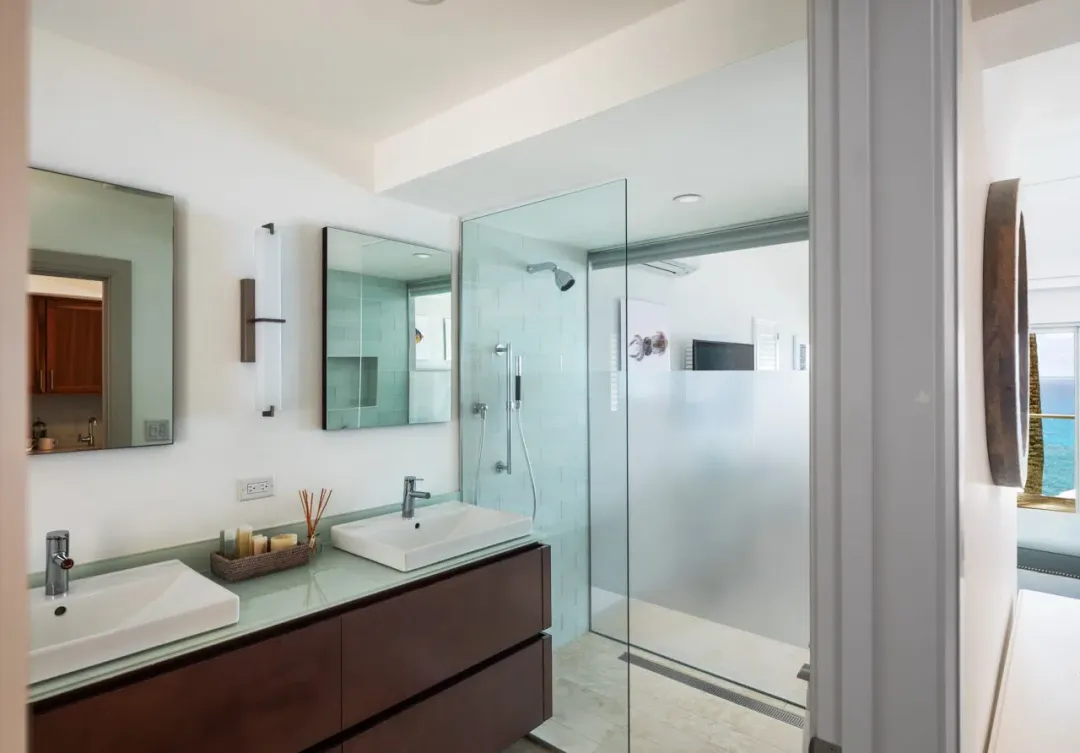 Two Bedroom Ocean View Suite - Bathroom