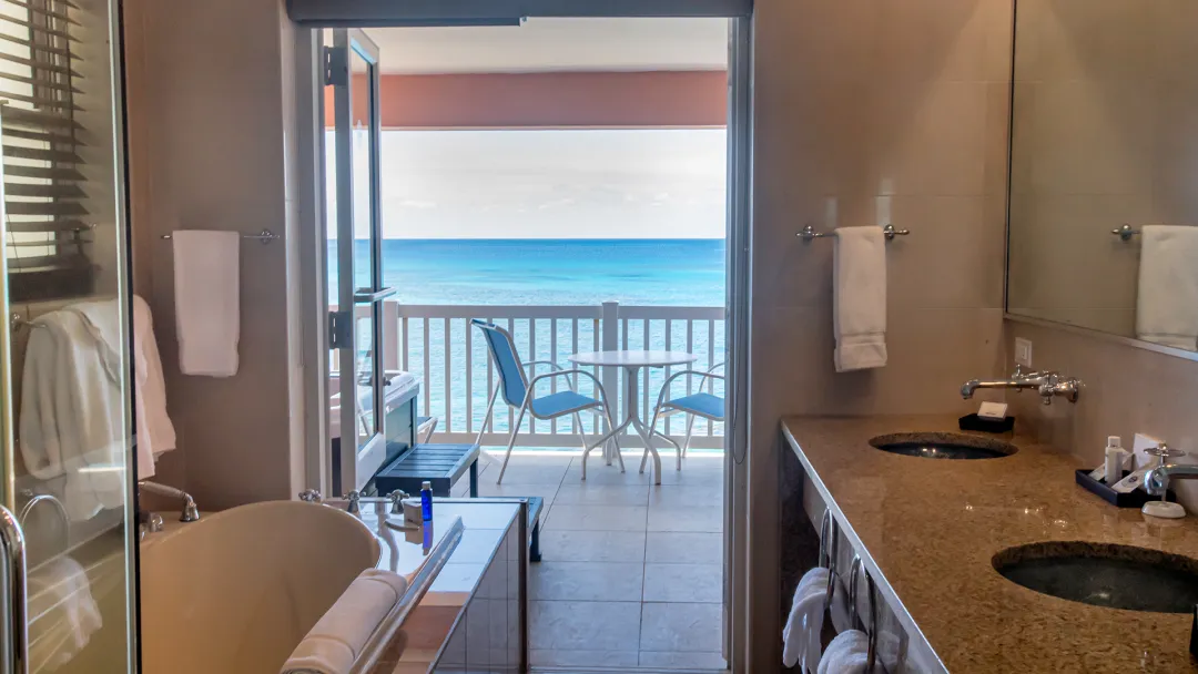 Point Suite - Bathroom
