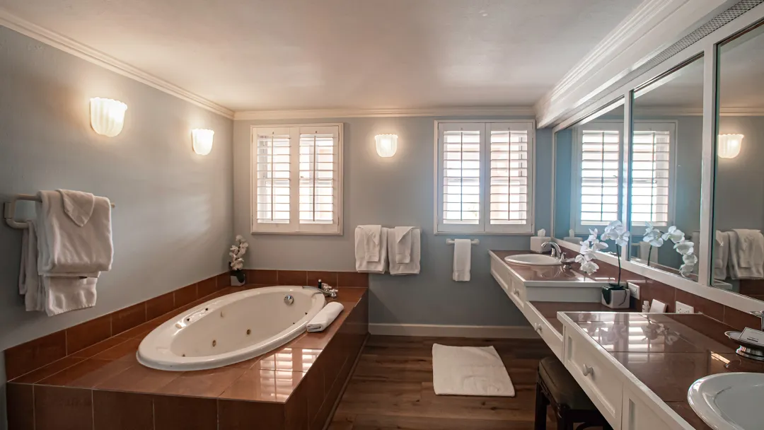 Longtail Suite - Bathroom