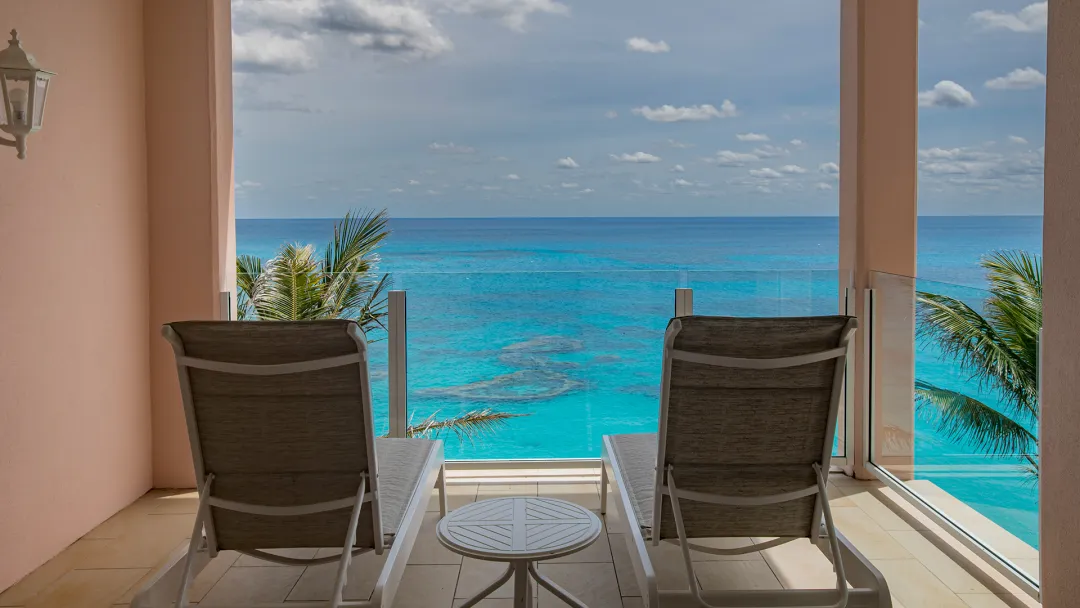 Two Bedroom Club Suite - Balcony Lounge