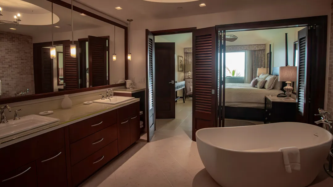 Two Bedroom Club Suite - Bathroom