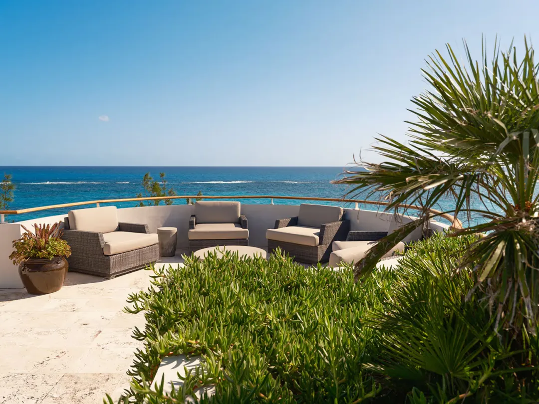 The Loren Bermuda - Balcony Lounge With Sea View