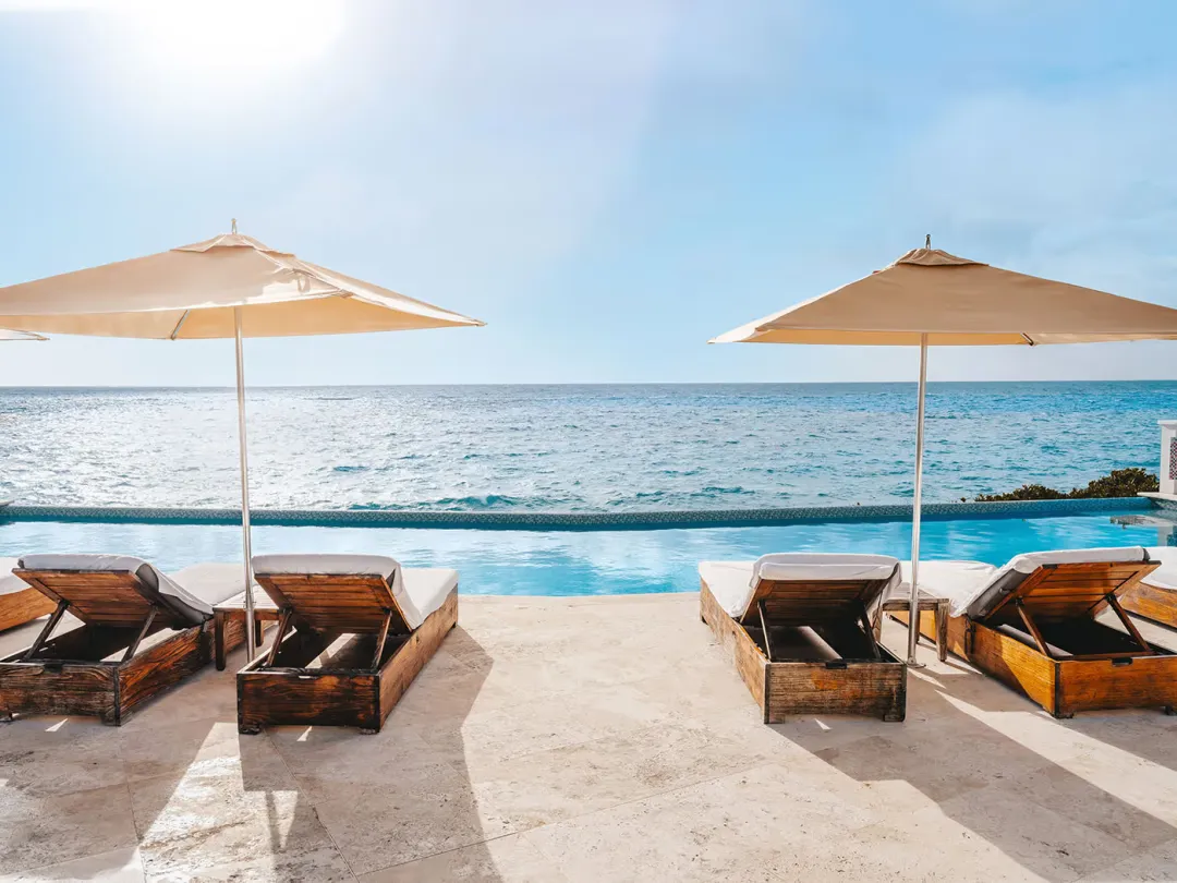 The Loren Bermuda - Pool Sun Lounge