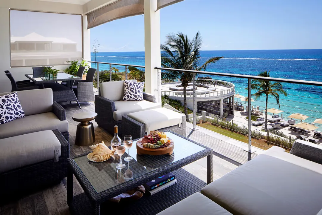 Two Bedroom Balcony Suite - Balcony Lounge