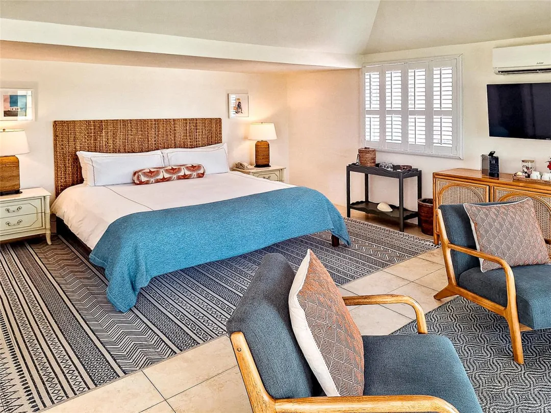 Odysseys-Travel-Cambridge-Beach-Resort-and-Spa-Garden-View-Room-King-Bed