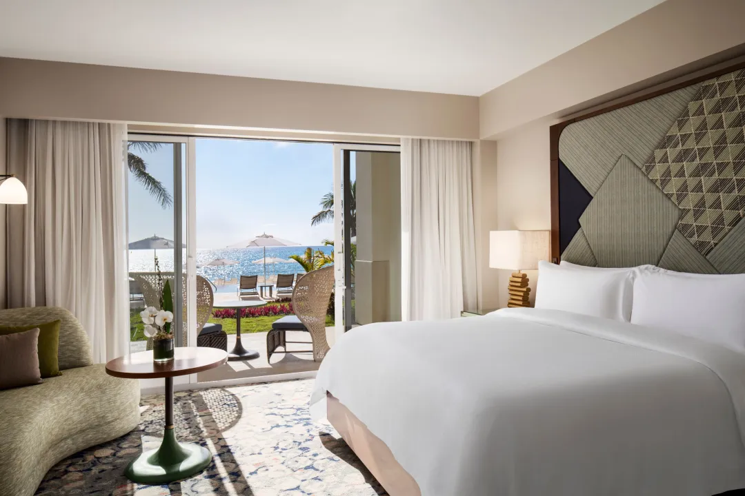 Odysseys-Travel-St.-Regis-Bermuda-Grand-Luxe-Oceanfront-Room-King-Bed