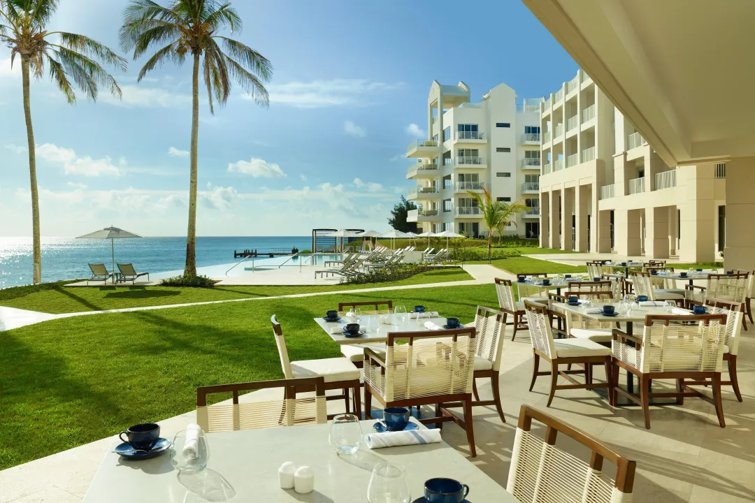 Odysseys-Travel-St.-Regis-Bermuda-Outdoor-Terrace-Lina-Restaurant