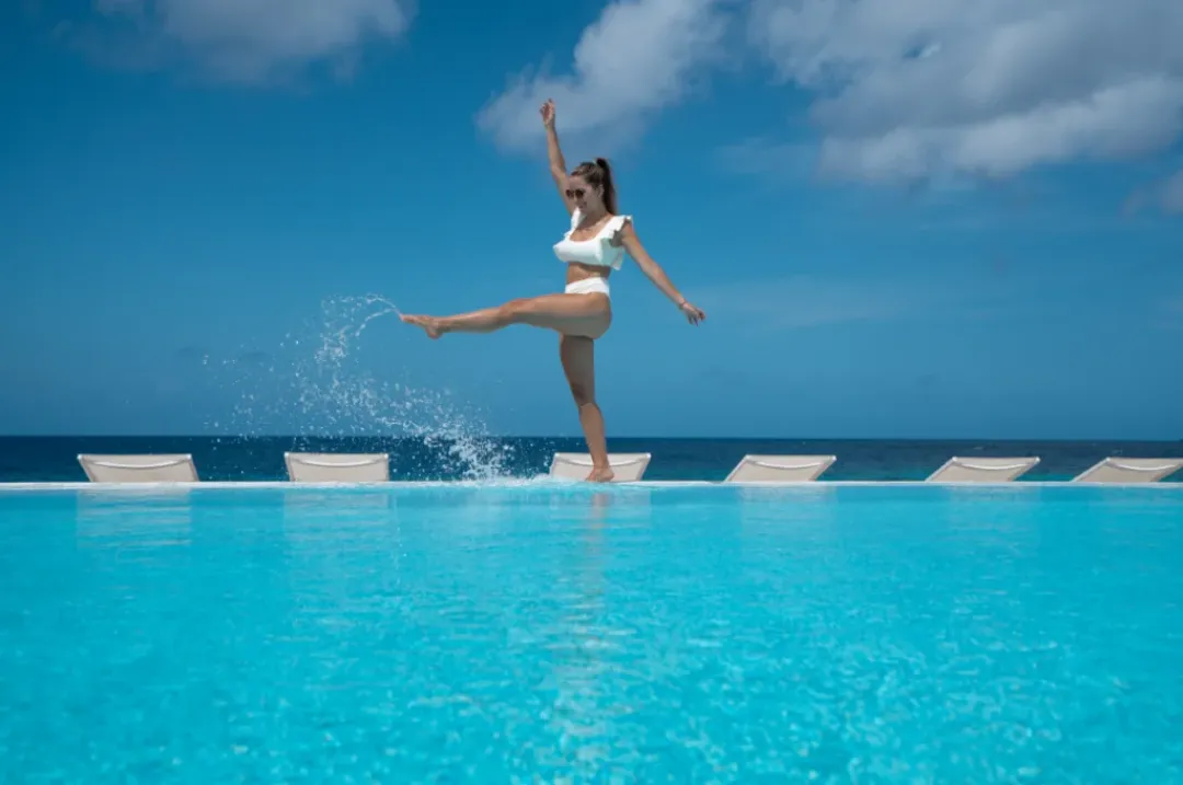 Papagayo Beach Resort Curacao - Pool With Sea View