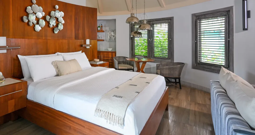 South Seas Royal Rondoval Butler Suite with Private Pool Sanctuary - Bedroom