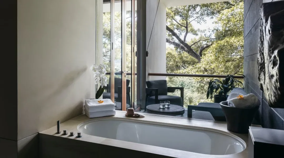 Odysseys Travel - Capella Singapore - Premier Garden Room - Bathroom