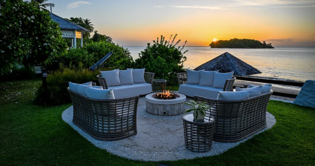 Sandals Halcyon Beach - Sunset Lounge With Sea View