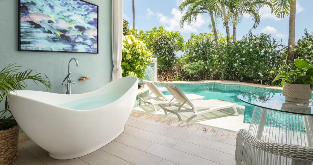 Beachfront Crystal Lagoon Swim-up Butler Room with Patio Tranquility Soaking Tub - Terrace Lounge
