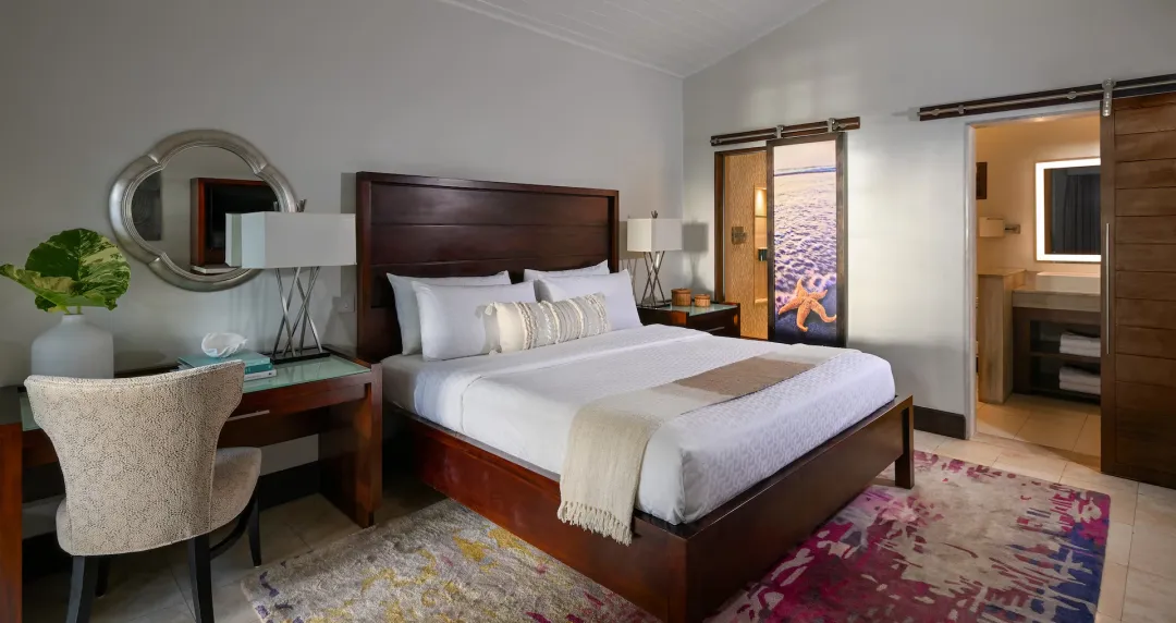 Beachfront Honeymoon Butler Room with Private Pool Sanctuary - Bedroom