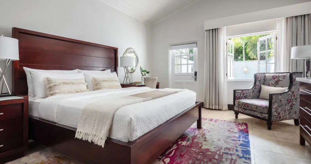 Honeymoon Butler Room with Private Pool Sanctuary - Bedroom