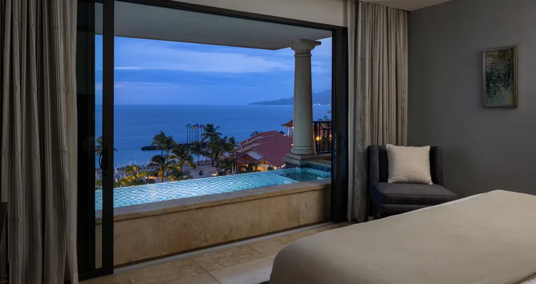 Italian Oceanview PH. One Bedroom SkyPool Butler Suite with Balcony Tranquility Soaking Tub - Bedroom View