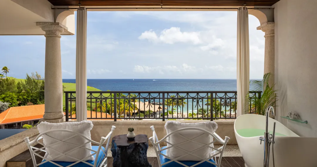 Italian Oceanview One Bedroom SkyPool Butler Suite with Balcony Tranquility Soaking Tub - Balcony Lounge