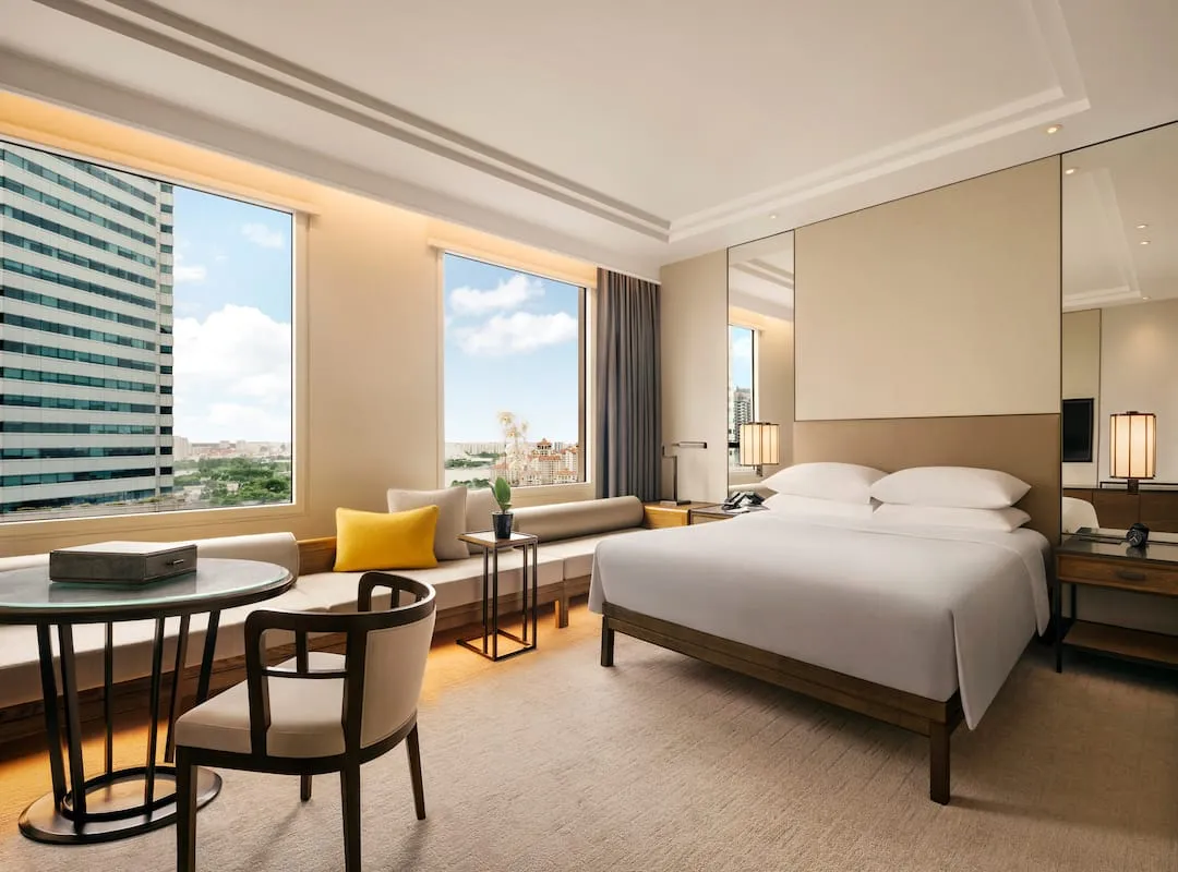 Odysseys Travel - Conrad Singapore Marina Bay - King Premium Room - Bedroom