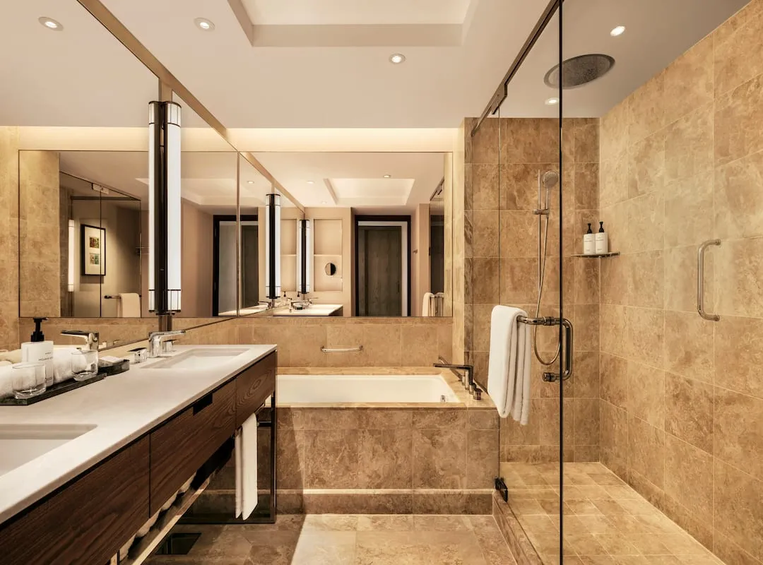 Odysseys Travel - Conrad Singapore Marina Bay - Twin View Room - Bathroom