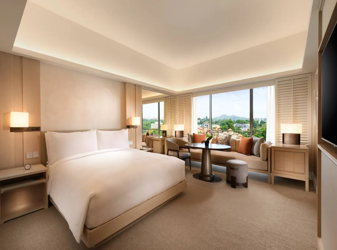 Odysseys Travel - Conrad Singapore Orchard - King Executive Room with Lounge Access - Bedroom