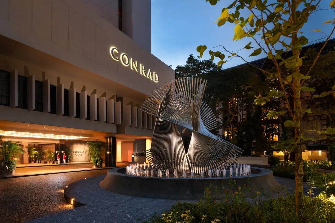 Odysseys Travel - Conrad Singapore Orchard - Entrance