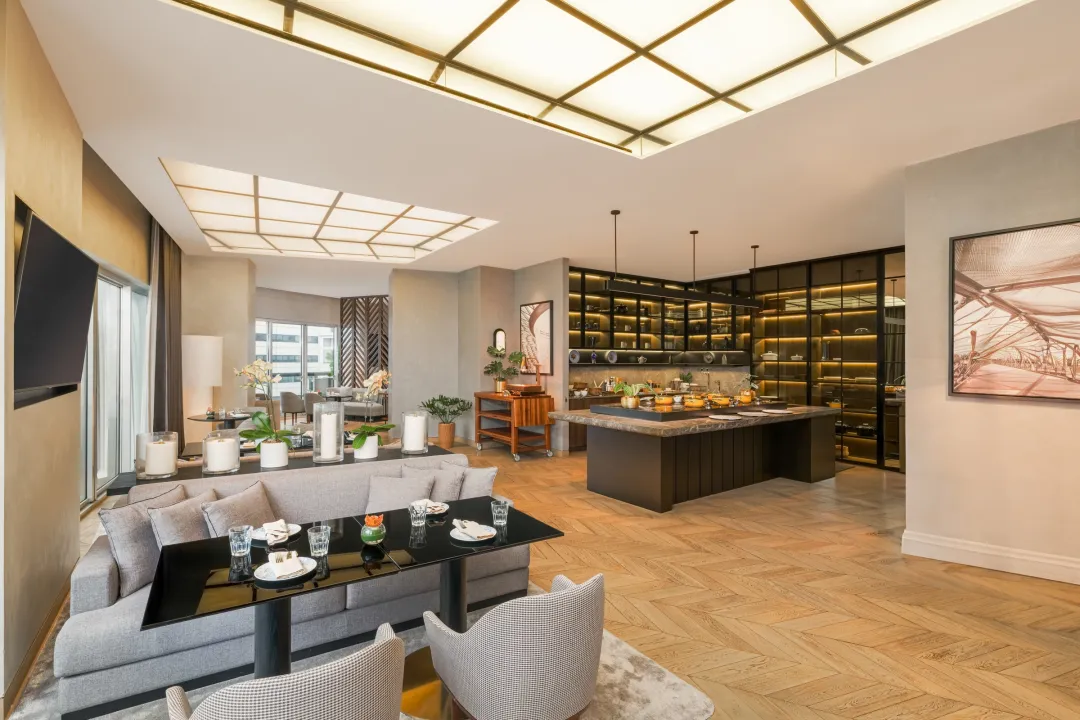 Odysseys Travel - Fairmont Singapore - Lounge