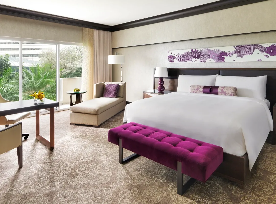 Odysseys Travel - Fairmont Singapore - Fairmont One King - Bedroom